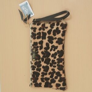 W G Wristlet leopard cowhide print 10 x 6 clutch zip top